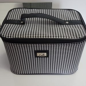 Makeup Traincase